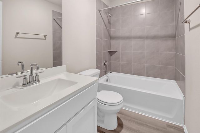 7710 Squall Lane, Baytown, TX 77523