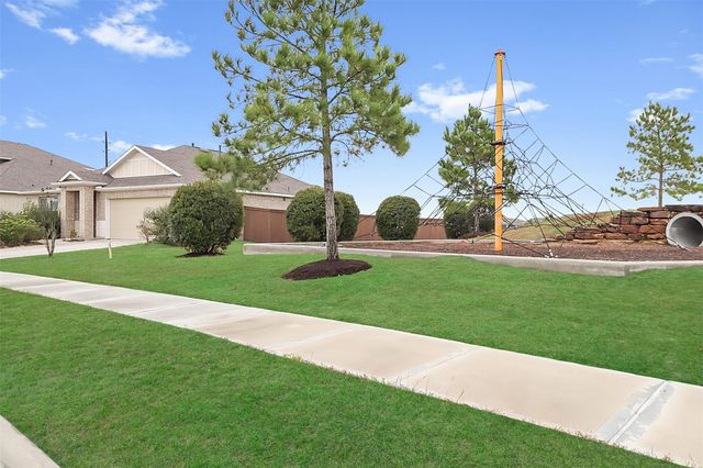 7710 Squall Lane, Baytown, TX 77523