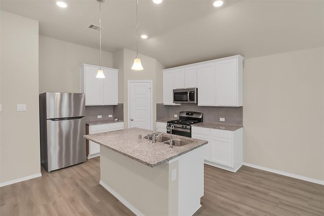 7710 Squall Lane, Baytown, TX 77523