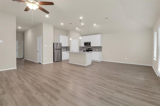 7710 Squall Lane, Baytown, TX 77523