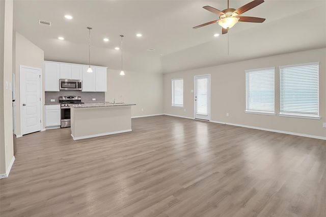 7710 Squall Lane, Baytown, TX 77523