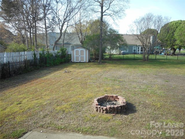 8431 Leeper Drive, Charlotte, NC 28277