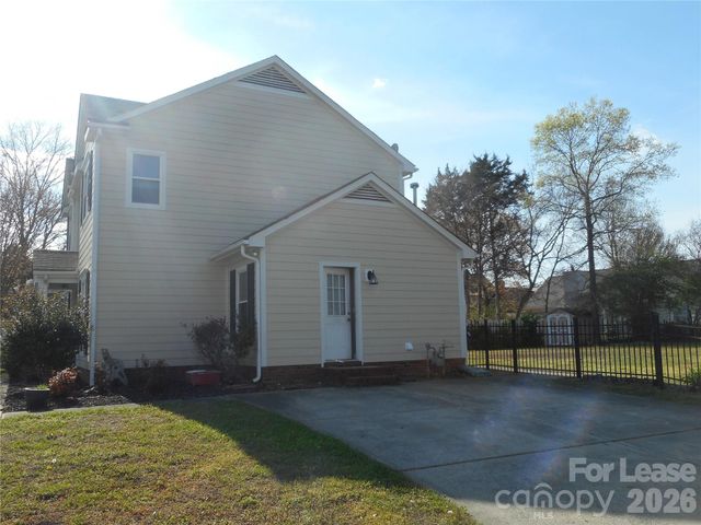 8431 Leeper Drive, Charlotte, NC 28277