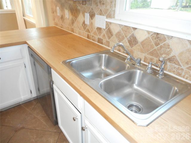 8431 Leeper Drive, Charlotte, NC 28277