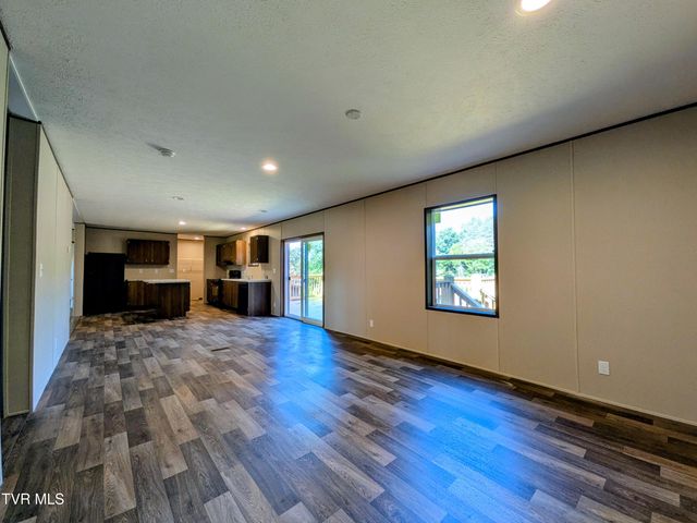 1211 Conklin Road, Jonesborough, TN 37659