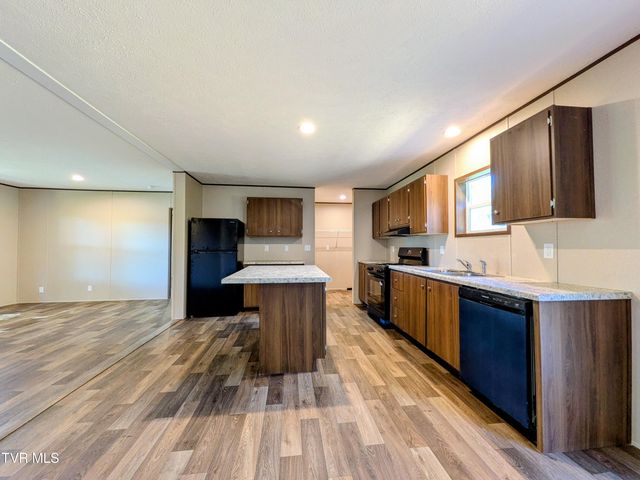 1211 Conklin Road, Jonesborough, TN 37659