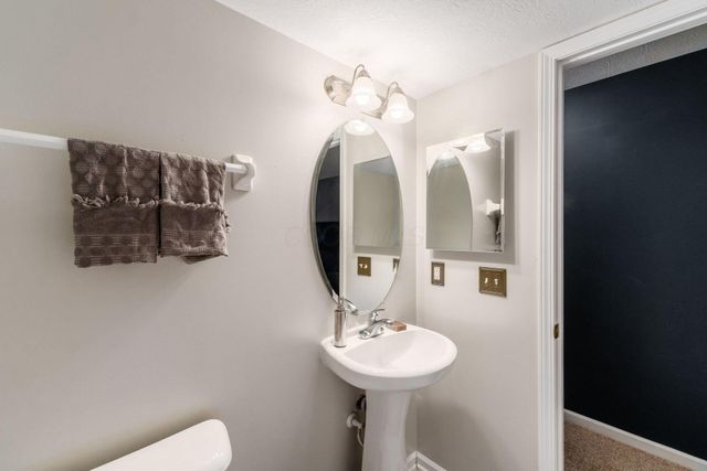 6323 Royal Tern Crossing, 49, Columbus, OH 43230