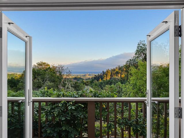 700 Meadowridge Road, Watsonville, CA 95076