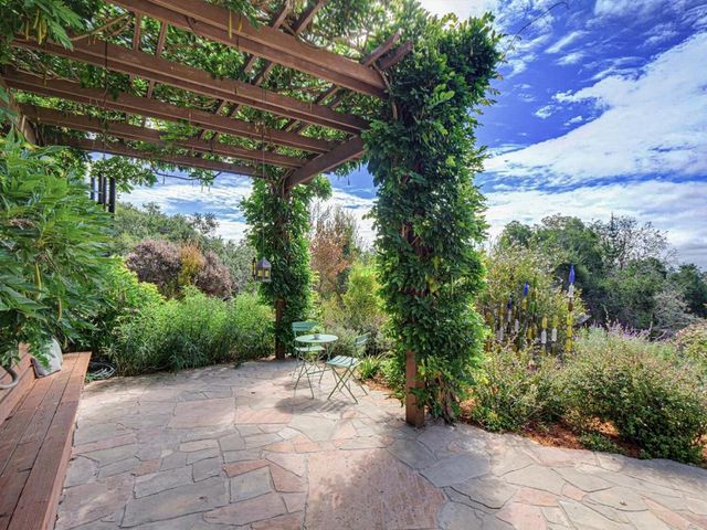 700 Meadowridge Road, Watsonville, CA 95076