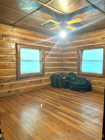 21170 S 270 Road, Morris, OK 74445