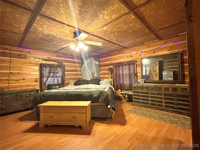 21170 S 270 Road, Morris, OK 74445