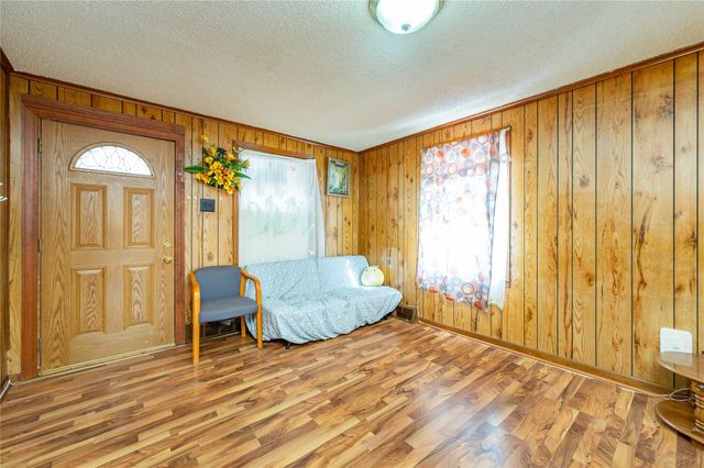 2718 Allison Avenue, Des Moines, IA 50310