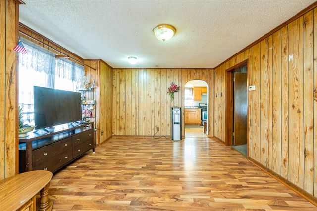 2718 Allison Avenue, Des Moines, IA 50310