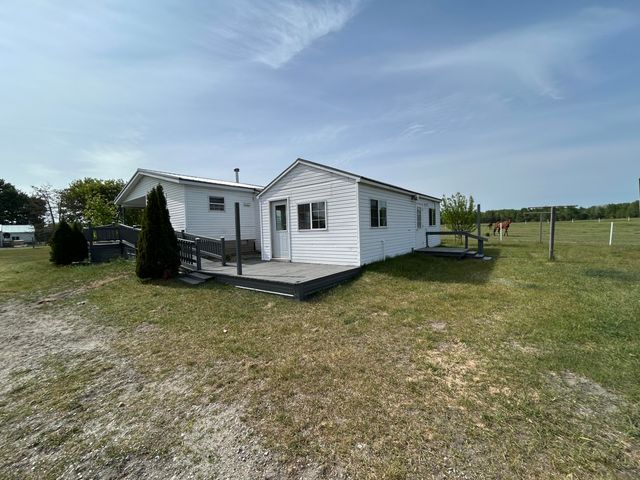 4249 W 80th Street, Fremont, MI 49412