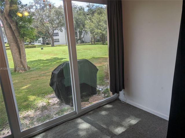 9471 Evergreen Place 106, Davie, FL 33324