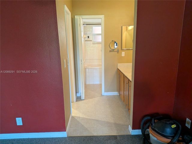 9471 Evergreen Place 106, Davie, FL 33324