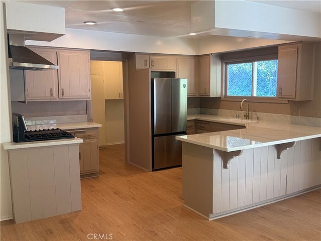 4775 Regalo Road, Woodland Hills, CA 91364