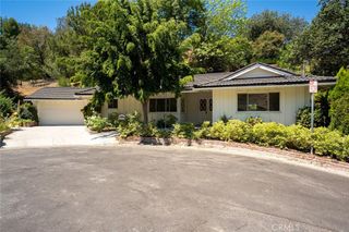 4775 Regalo Road, Woodland Hills, CA 91364