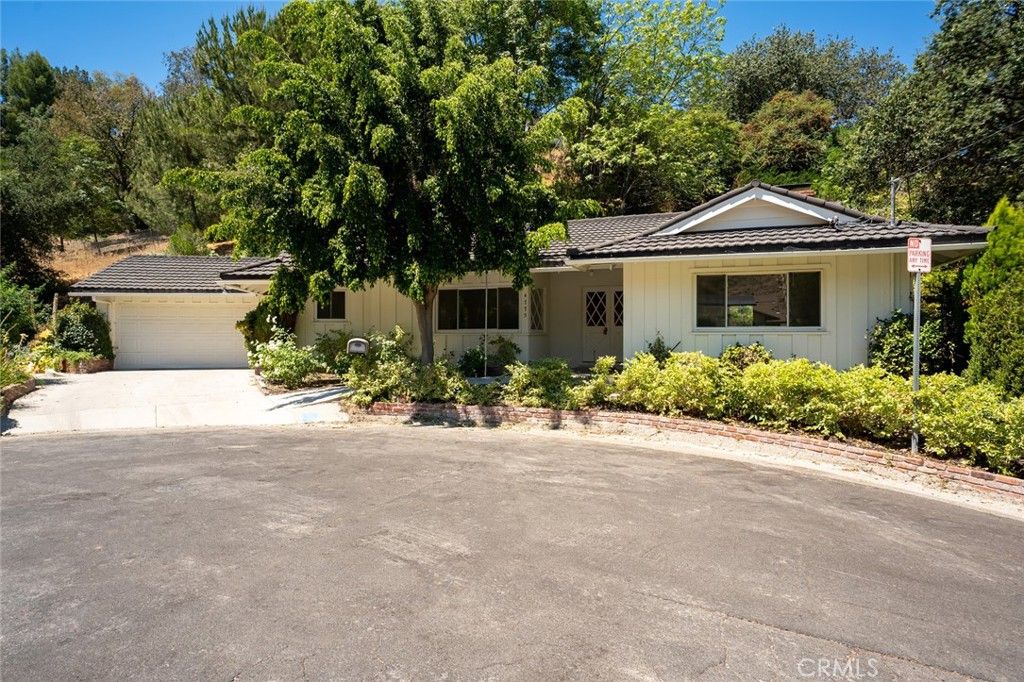 4775 Regalo Road, Woodland Hills, CA 91364