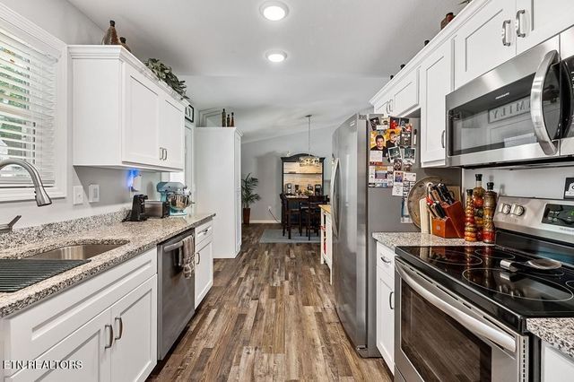 469 Ferry Bend Tr, Crossville, TN 38571