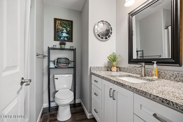 469 Ferry Bend Tr, Crossville, TN 38571