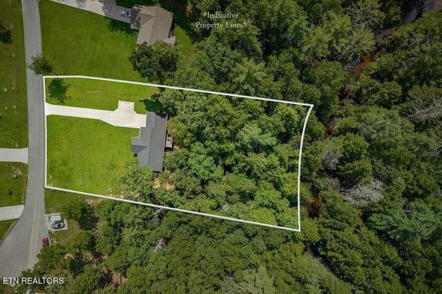 469 Ferry Bend Tr, Crossville, TN 38571