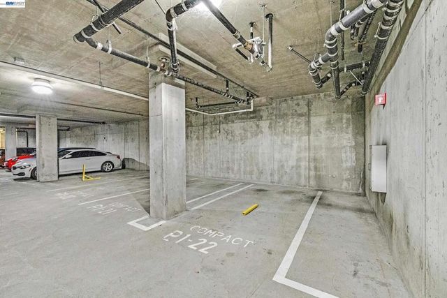 423 423 7Th St 220, Oakland, CA 94607