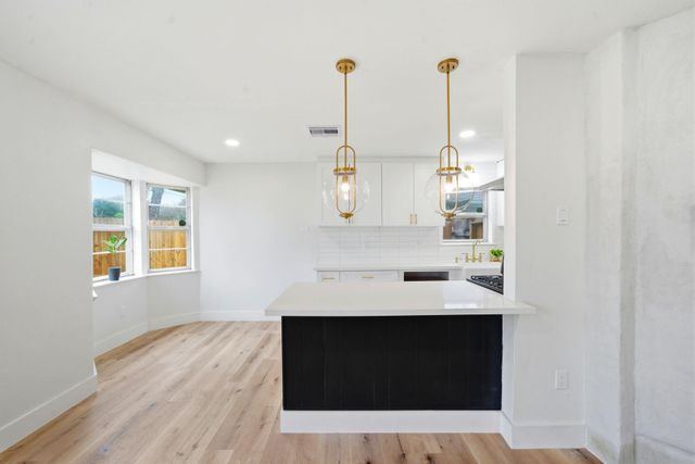 1201 Sandpiper Drive, Seabrook, TX 77586