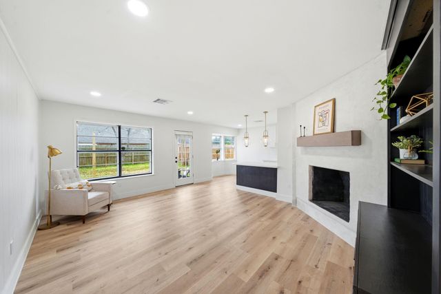 1201 Sandpiper Drive, Seabrook, TX 77586