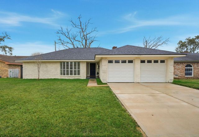 1201 Sandpiper Drive, Seabrook, TX 77586