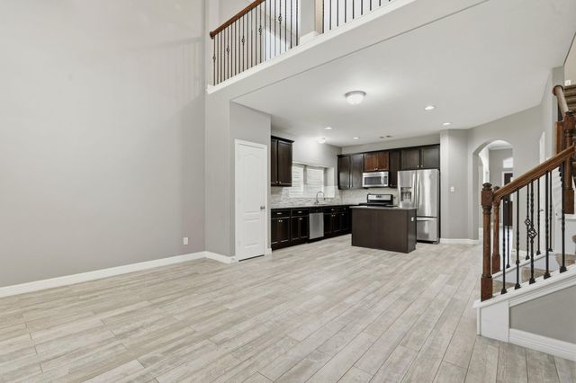 1715 Round Oak Lane, Conroe, TX 77304