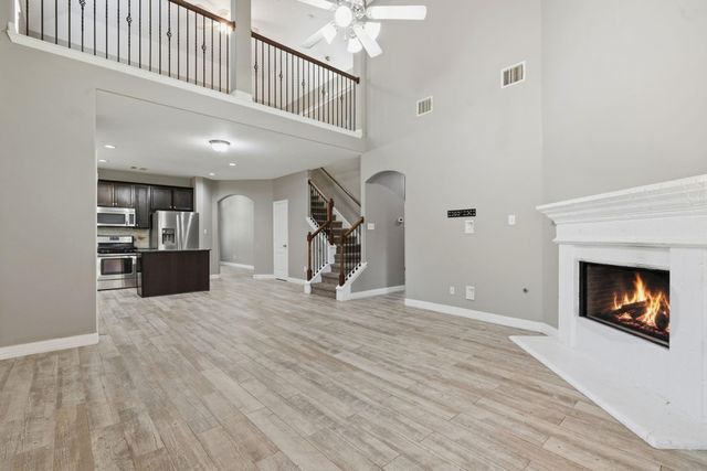 1715 Round Oak Lane, Conroe, TX 77304