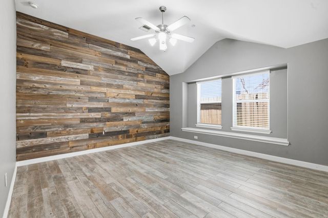 1715 Round Oak Lane, Conroe, TX 77304