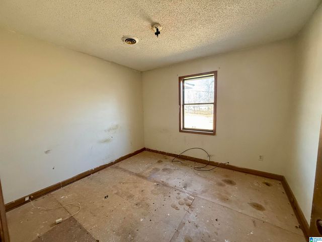 1629 16TH AVENUE NW, Childersburg, AL 35044