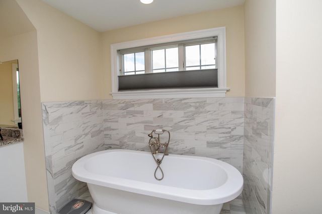 4 REN WAY, Doylestown, PA 18901