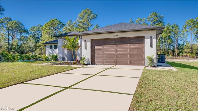 1307 Wagner AVE, Lehigh Acres, FL 33972