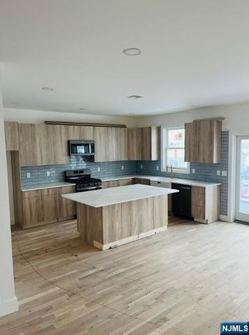 180 Philip Avenue, Elmwood Park, NJ 07407