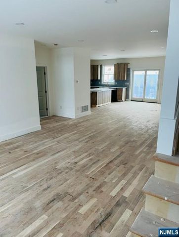 180 Philip Avenue, Elmwood Park, NJ 07407