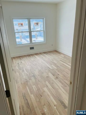 180 Philip Avenue, Elmwood Park, NJ 07407