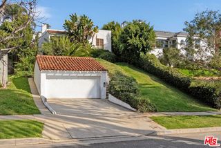 1914 Fairburn Avenue, Los Angeles, CA 90025