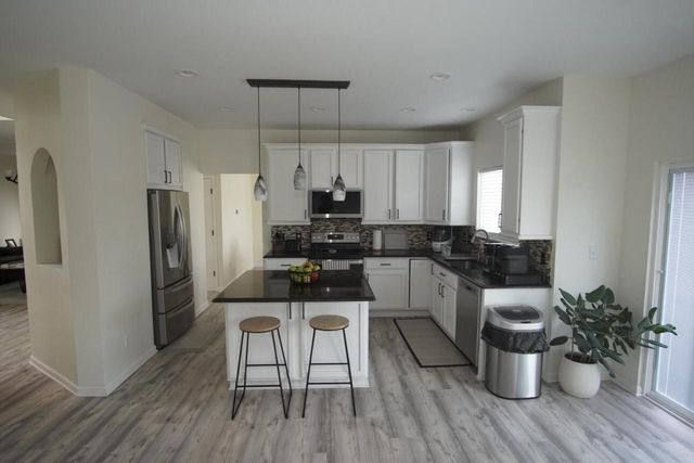 8409 S Palomino DRIVE, Oak Creek, WI 53154