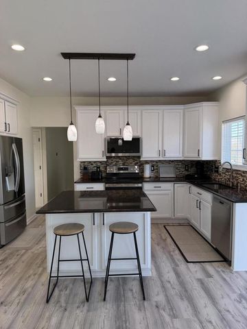 8409 S Palomino DRIVE, Oak Creek, WI 53154