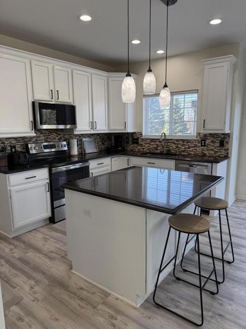 8409 S Palomino DRIVE, Oak Creek, WI 53154