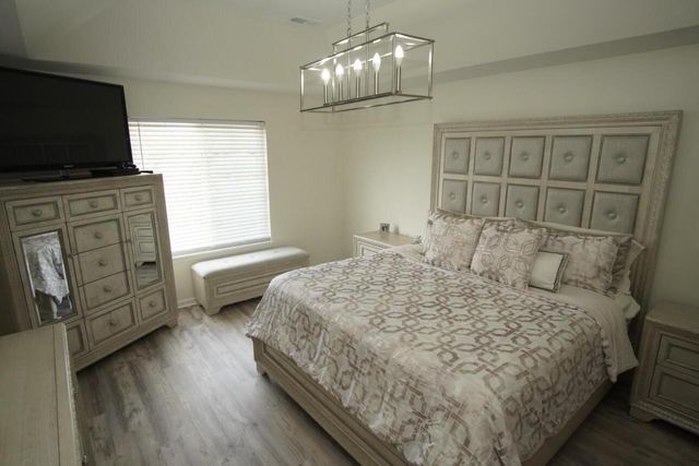 8409 S Palomino DRIVE, Oak Creek, WI 53154