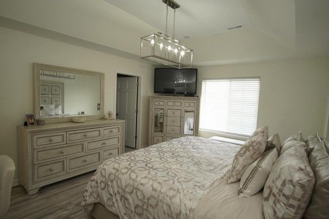 8409 S Palomino DRIVE, Oak Creek, WI 53154