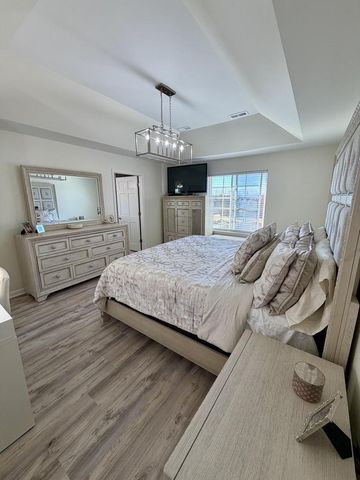 8409 S Palomino DRIVE, Oak Creek, WI 53154