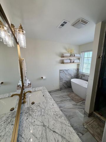 8409 S Palomino DRIVE, Oak Creek, WI 53154