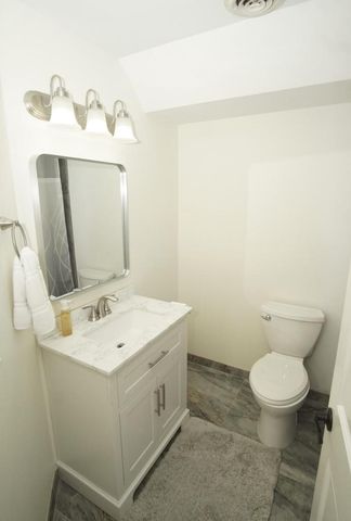 8409 S Palomino DRIVE, Oak Creek, WI 53154