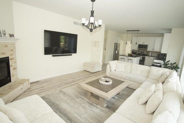 8409 S Palomino DRIVE, Oak Creek, WI 53154