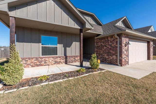 2227 Whispering Pine Boulevard, Shawnee, OK 74804